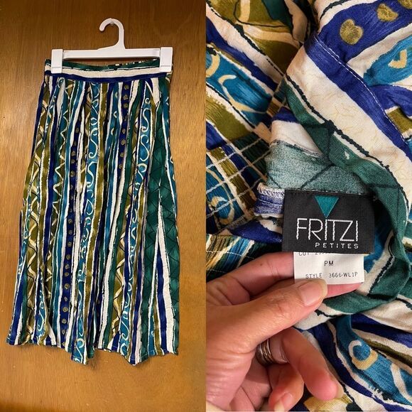 Fritzi green pattern skirt - Picture 1 of 7